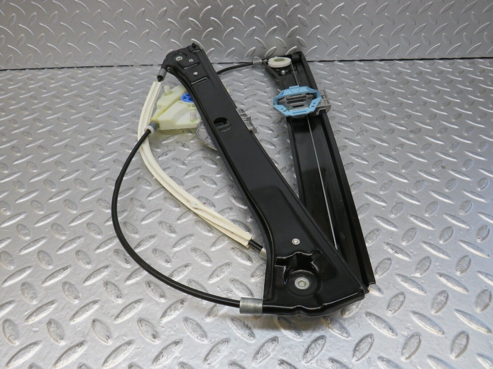 35198 Mercedes-Benz W221 Front Left Power Window Regulator