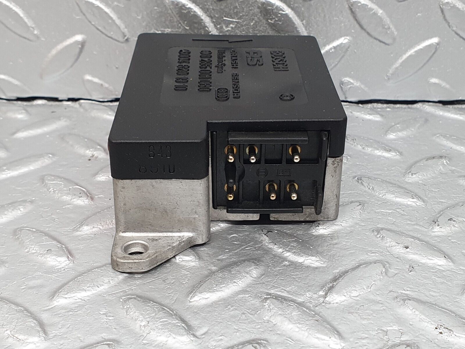 40880 Mercedes-Benz W126 300SE Crash Sensor 0048201910 0285001060