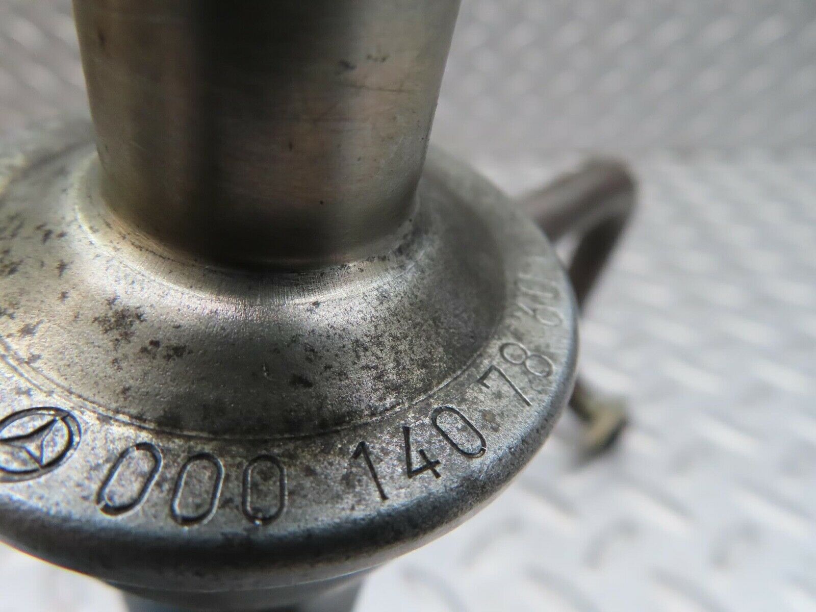 12203 Mercedes-Benz R129 300SL Coupe EGR Valve Hose Pipe