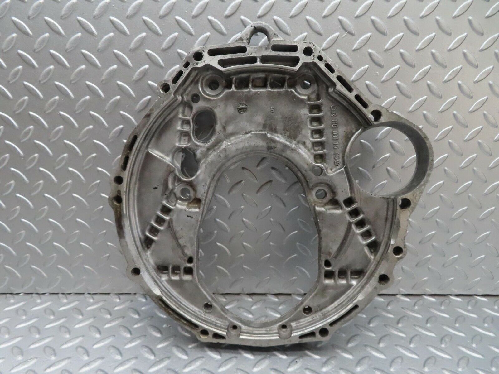 16018 Mercedes-Benz W123 280E Gearbox Flange 1100111545