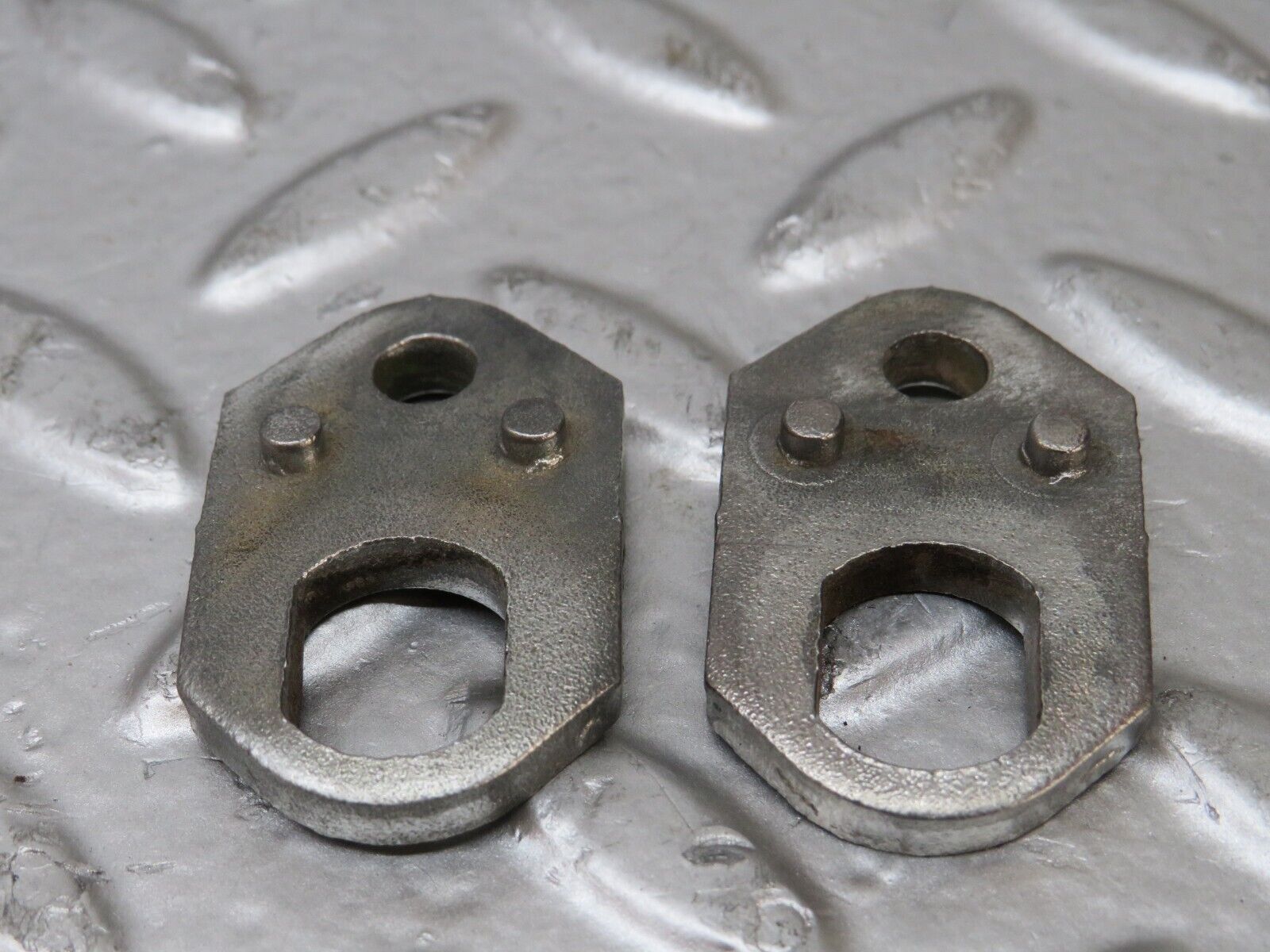 26259 Mercedes-Benz W116 450SE Fuel Injector Bracket 2 pcs