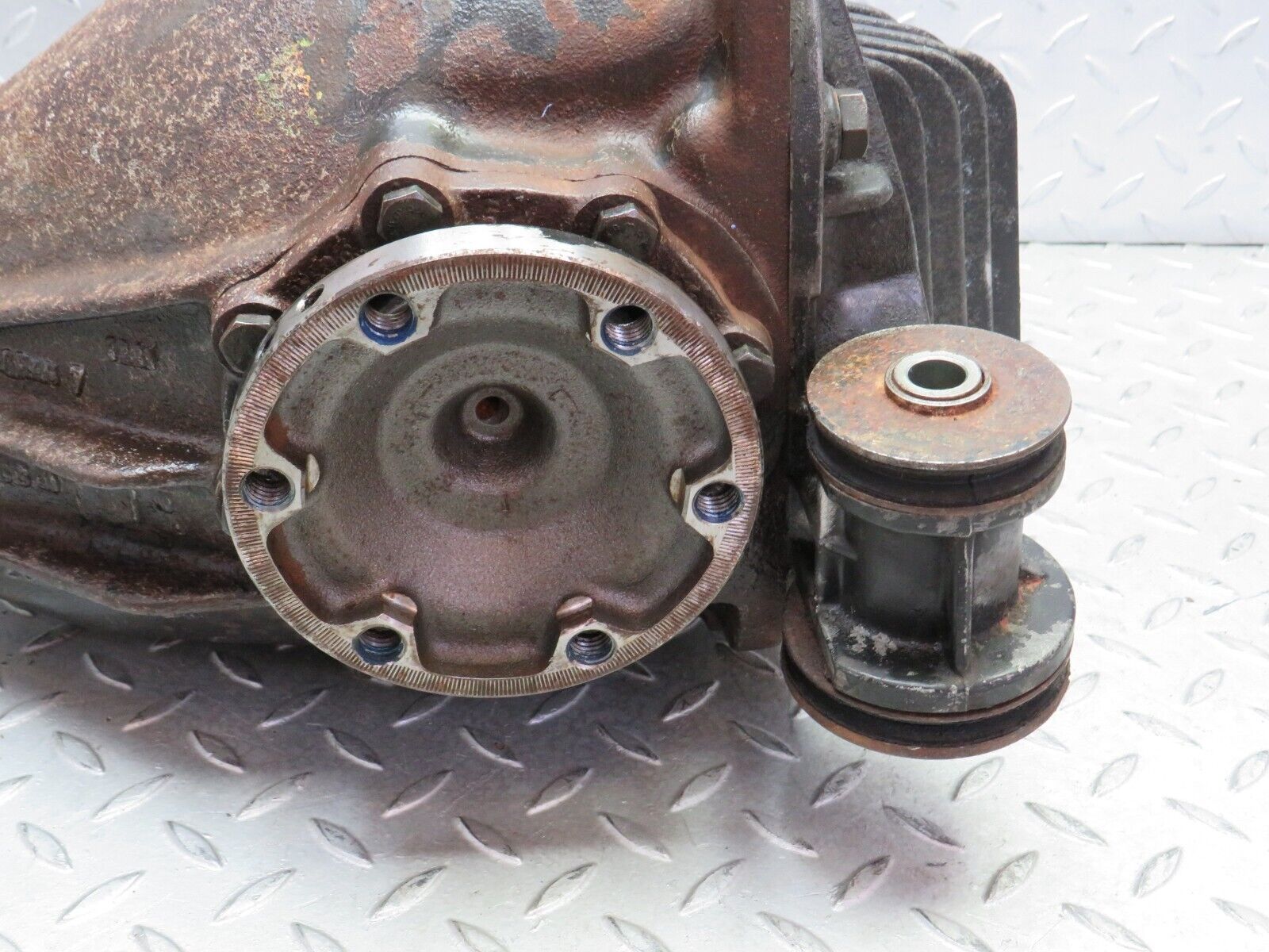 36330 Mercedes-Benz W126 420SE Rear Differential Ratio 2.47 1263511201