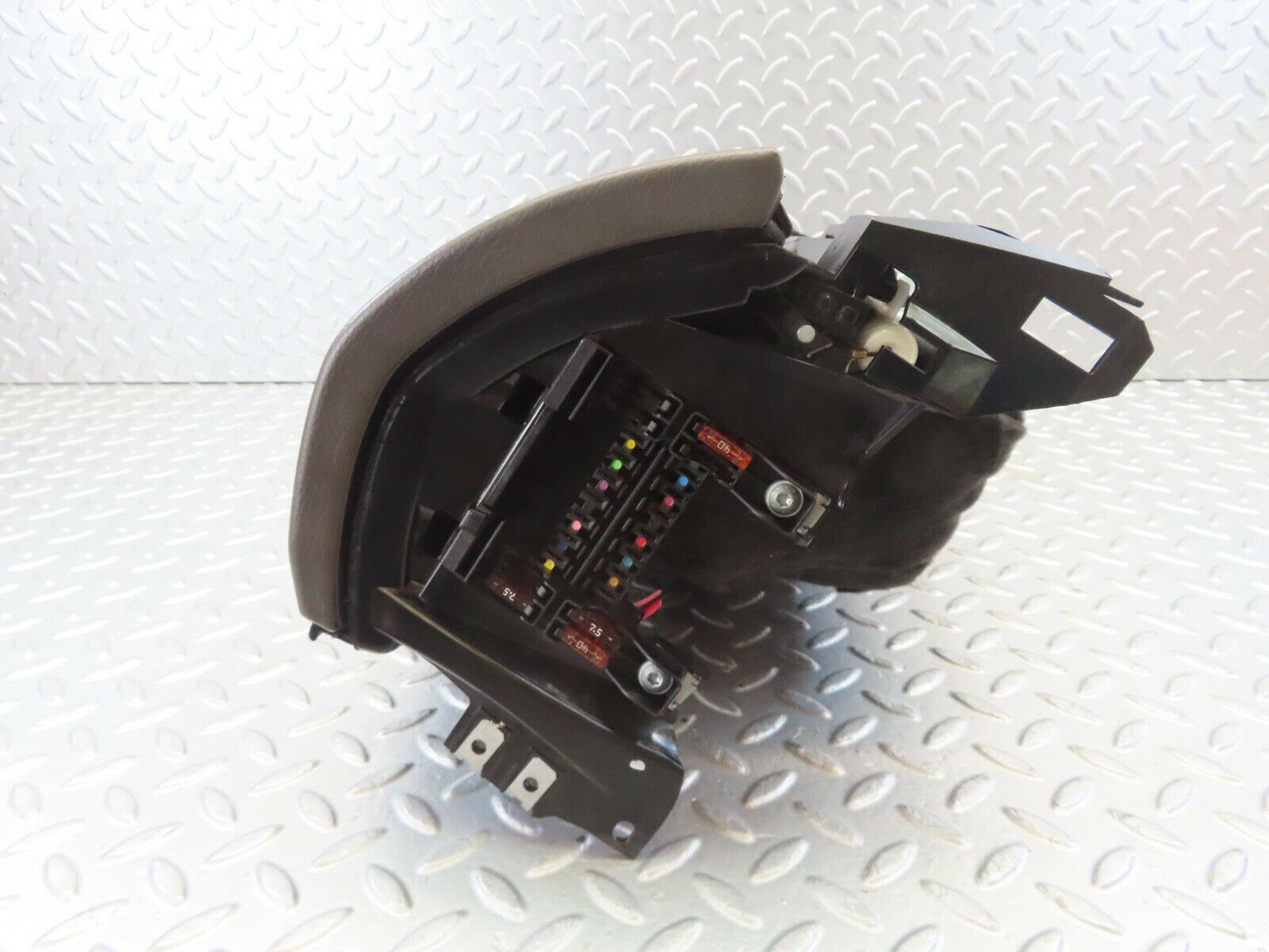 11072 Mercedes-Benz W221 S320 Glove Box