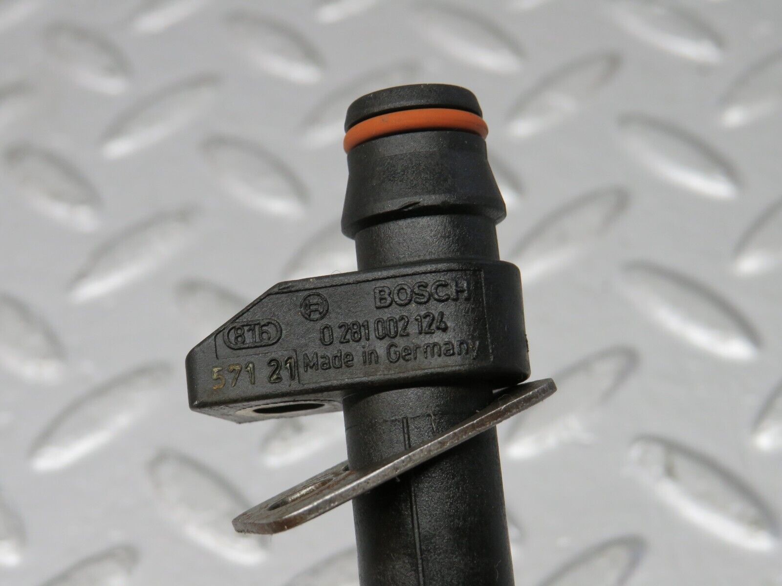 39704 Mercedes-Benz R129 320SL Coupe Crankshaft Position Sensor Bosch 0281002124 0031537428