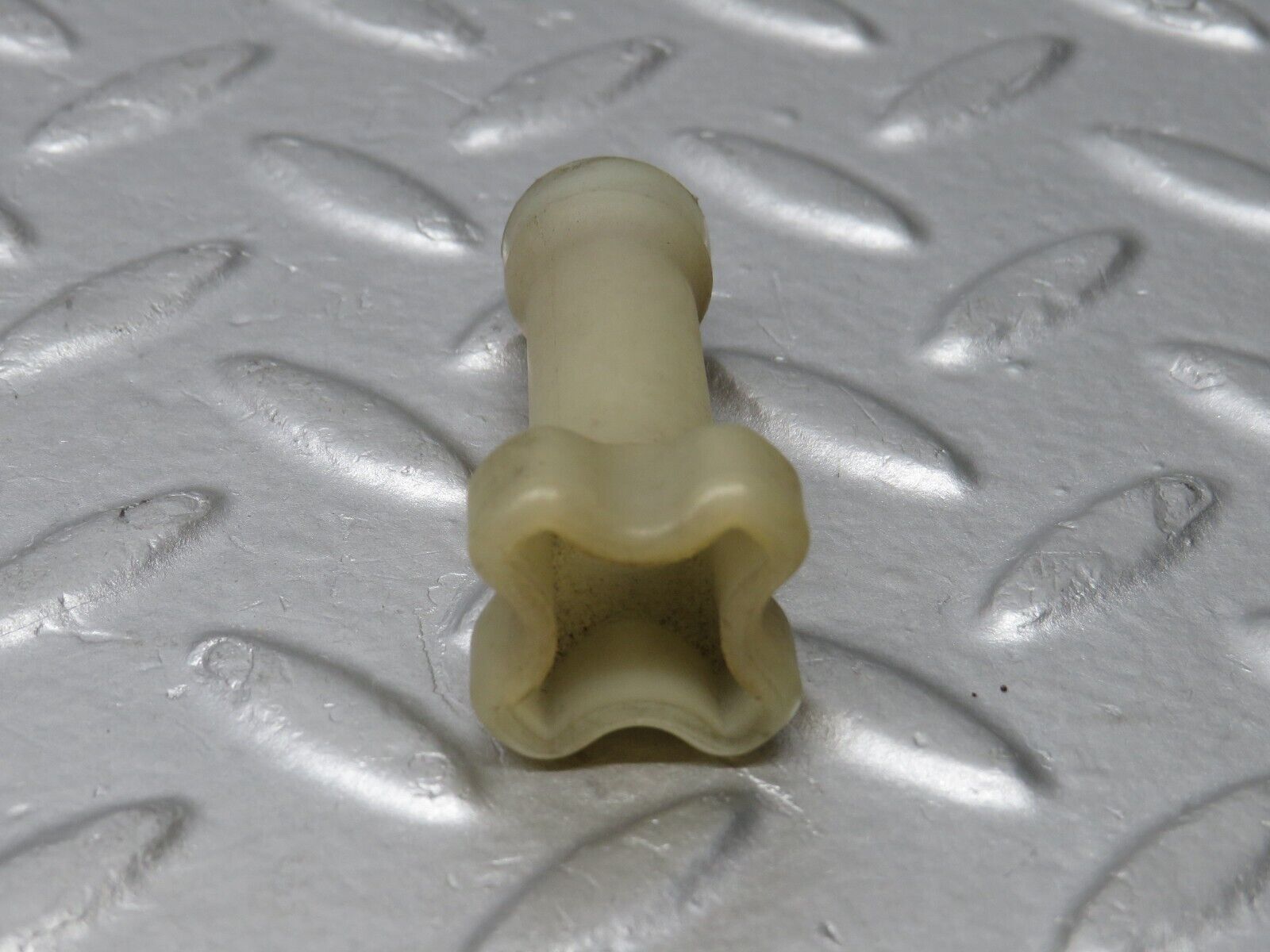 38947 Mercedes-Benz W201 190E 2.6L Windscreen Washer Reservoir Holder