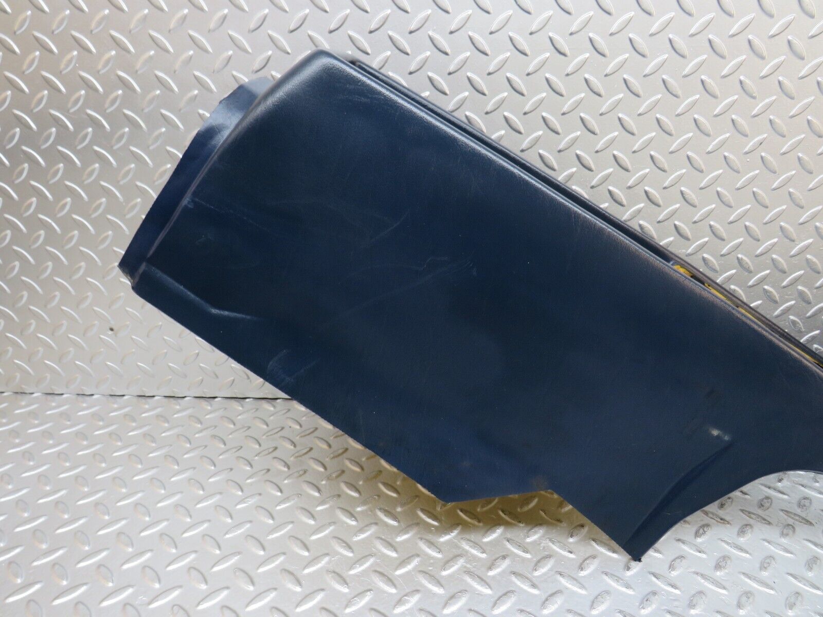 31925 Mercedes-Benz W123 230E Centre Console Blue