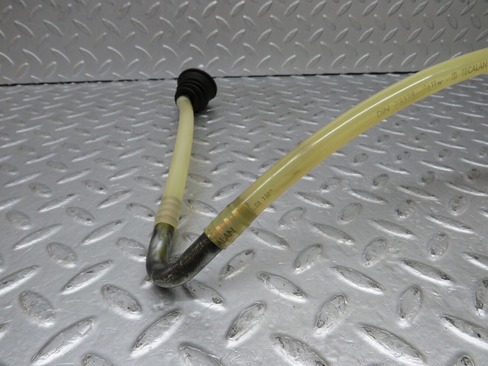 36300 Mercedes-Benz W126 420SE Brake Servo Vacuum Pipe