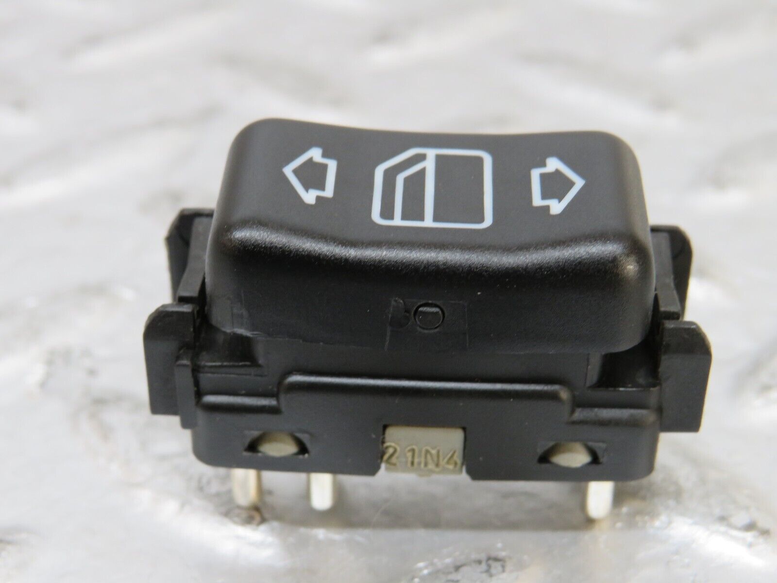 25900 Mercedes-Benz W124 280E Electric Window Switch Right 1248209410