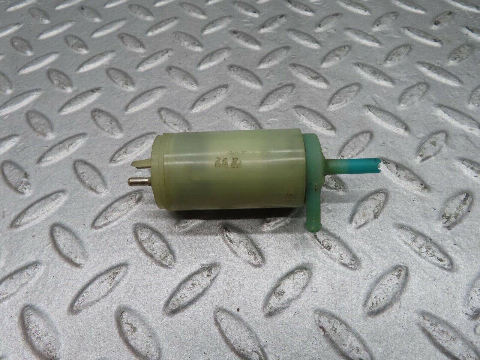 16180 Mercedes-Benz W124 260E Windscreen Washer Pump