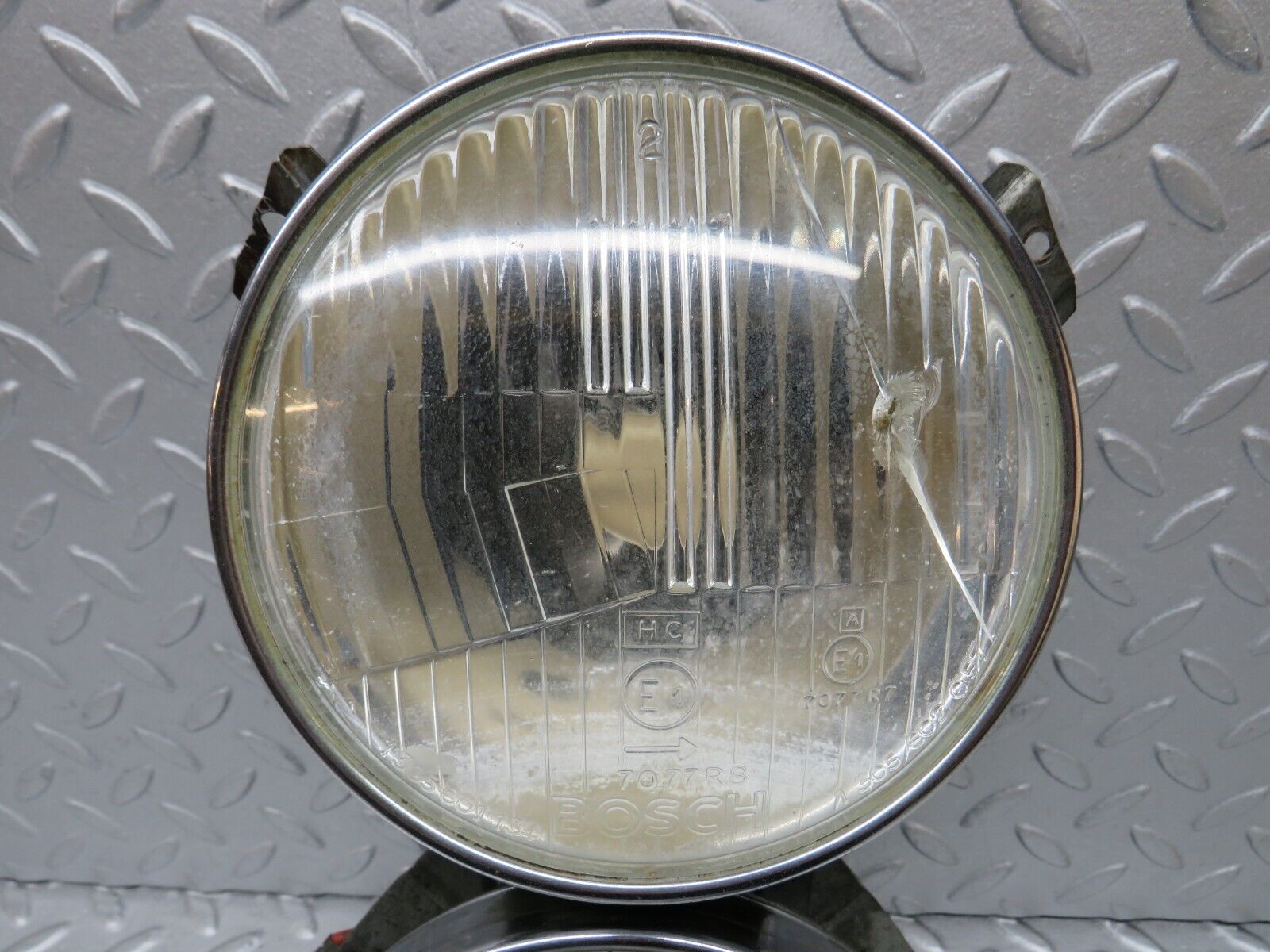 37580 Mercedes-Benz W109 300SEL Front Headlight Bosch Left/Right 1300508003 7077R 1305601134 1305602059