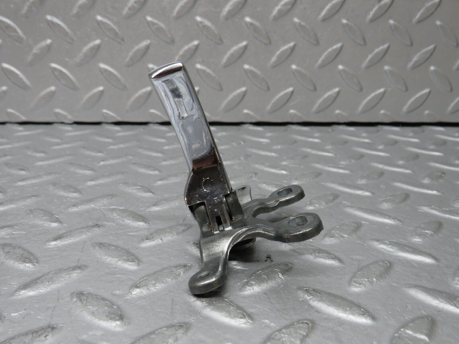 35815 Mercedes-Benz W108 Front Right Chrome Interior Door Handle 1107660419