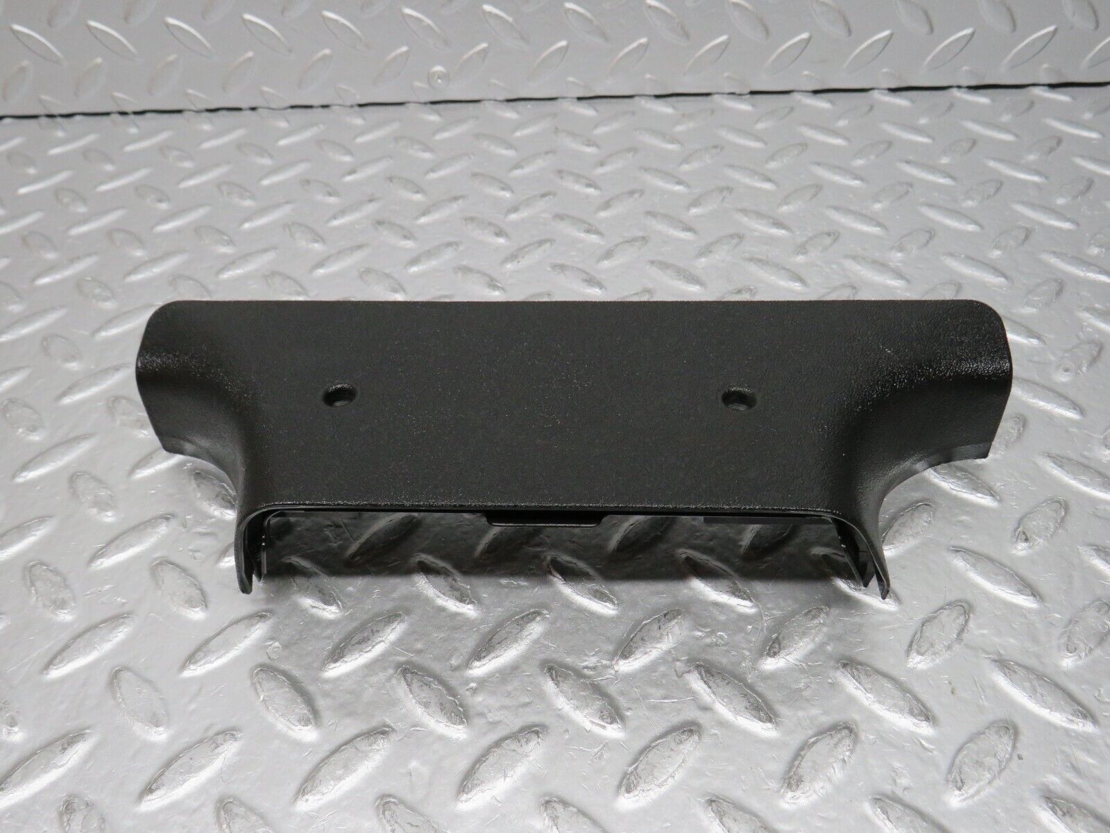 31685 Mercedes-Benz W201 190LE 1.8L B Pillar Bottom Cover Left Black 2016920122