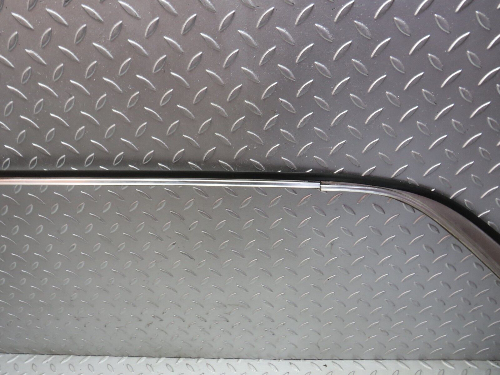 32219 Mercedes-Benz W123 230E Roof Chrome Right Moulding Trim
