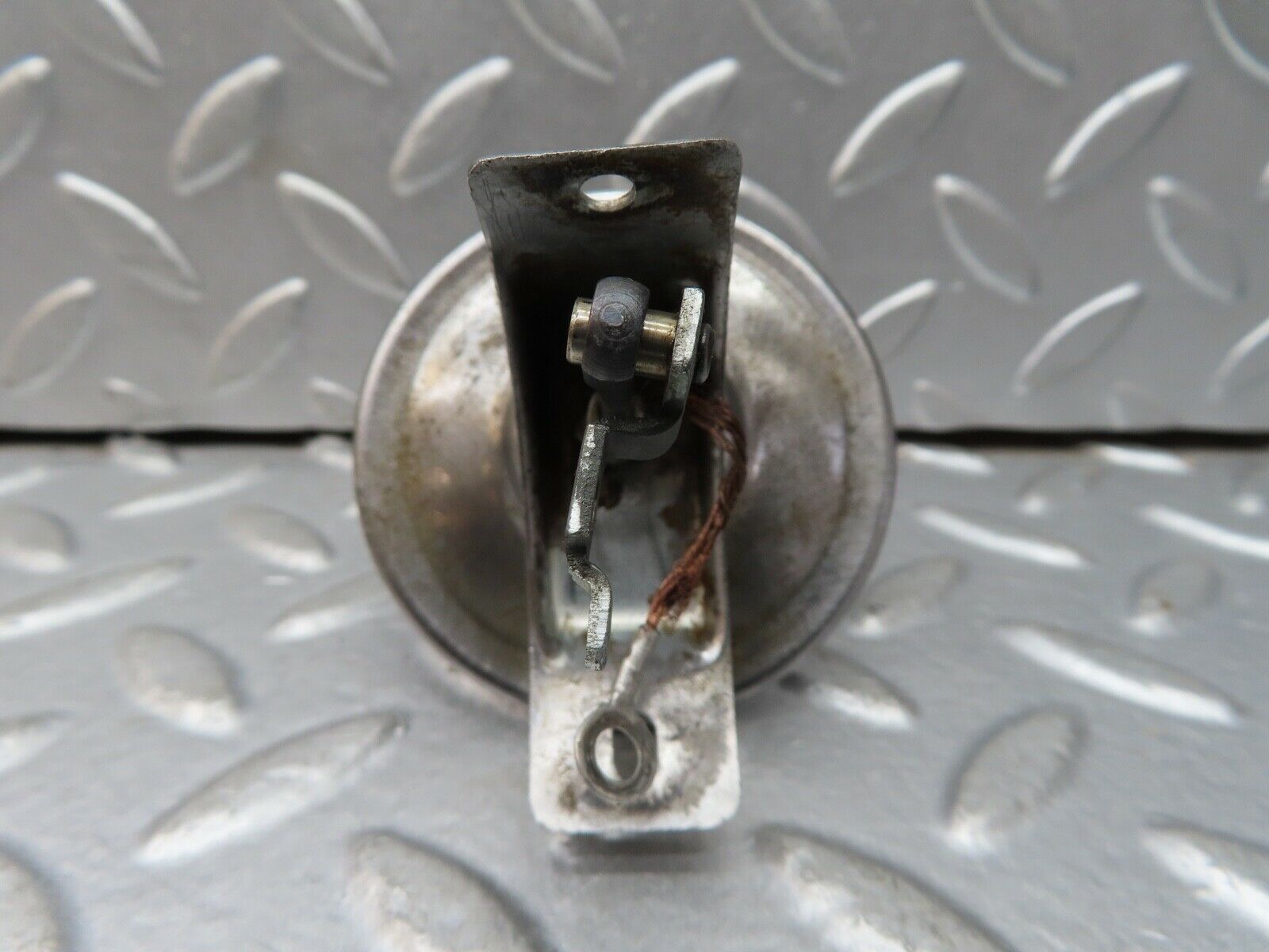 18747 Mercedes-Benz W120 W121 Ponton Ignition Distributor Vacuum Control Valve