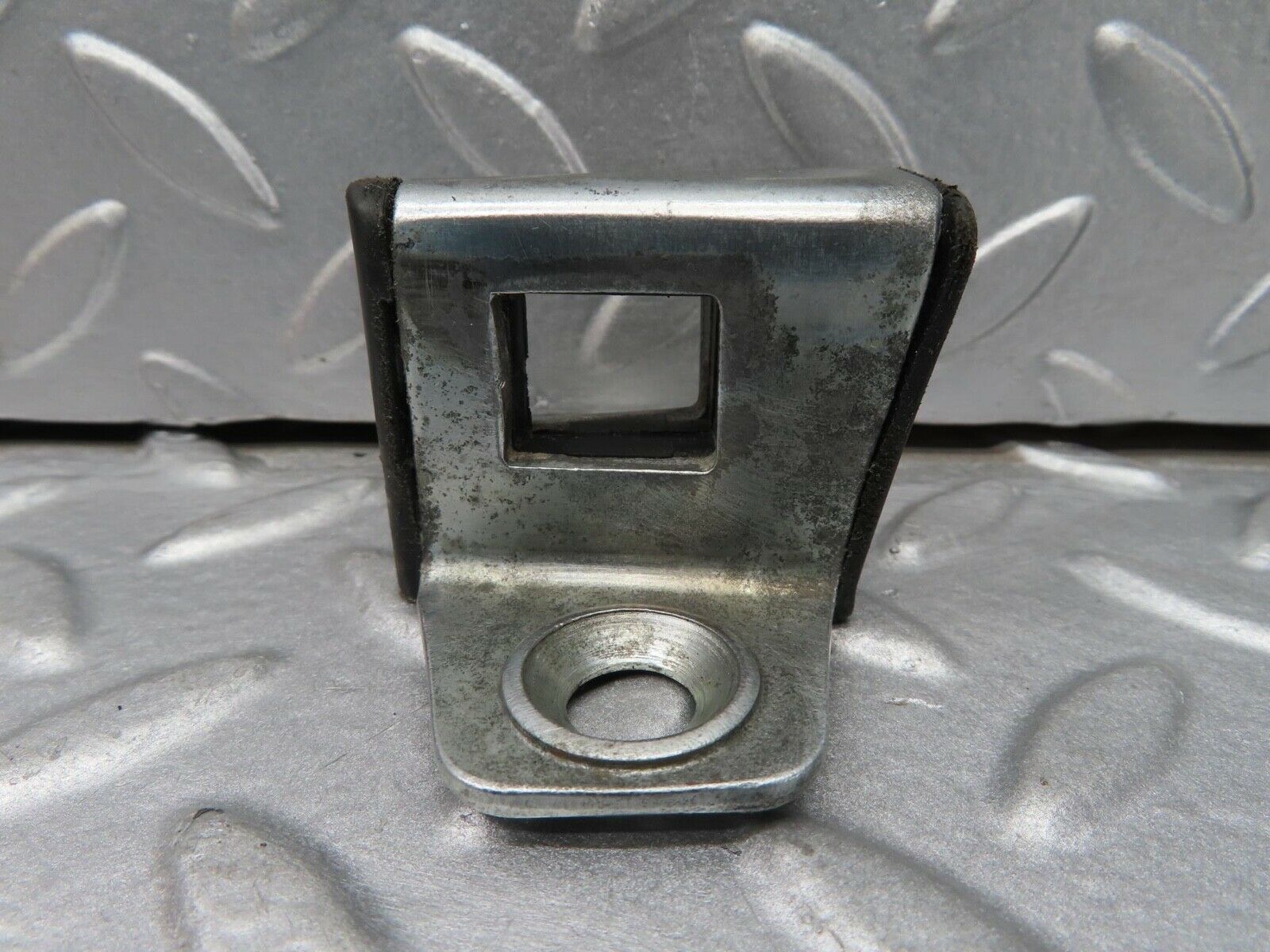 16452 Mercedes-Benz W124 260E Door Lock Latch