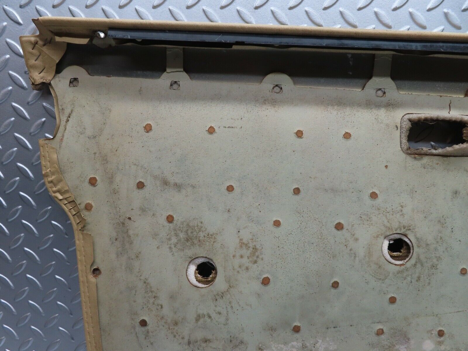 21124 Mercedes-Benz W123 230E Front Right Door Card Beige