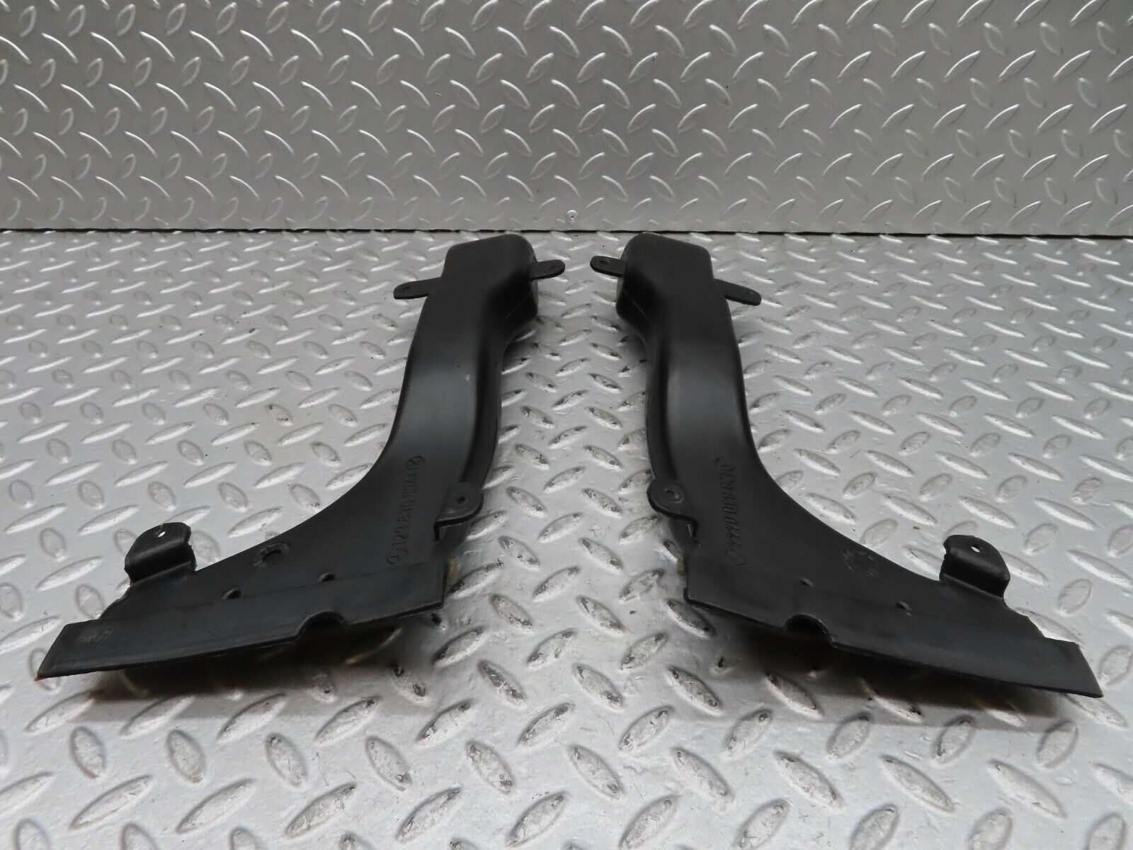 17104 Mercedes-Benz R129 300SL Coupe Front Air Vent Duct Pair
