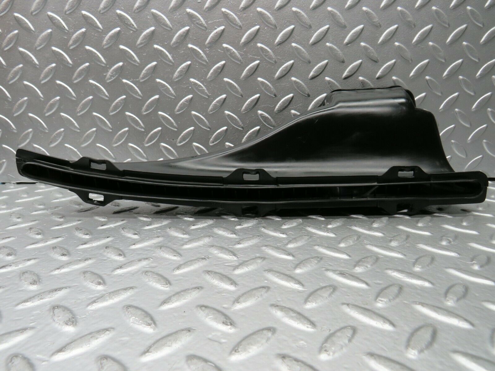 22950 Mercedes-Benz C123 230CE Coupe Air Duct Vent Pair 1238300119 1238300219