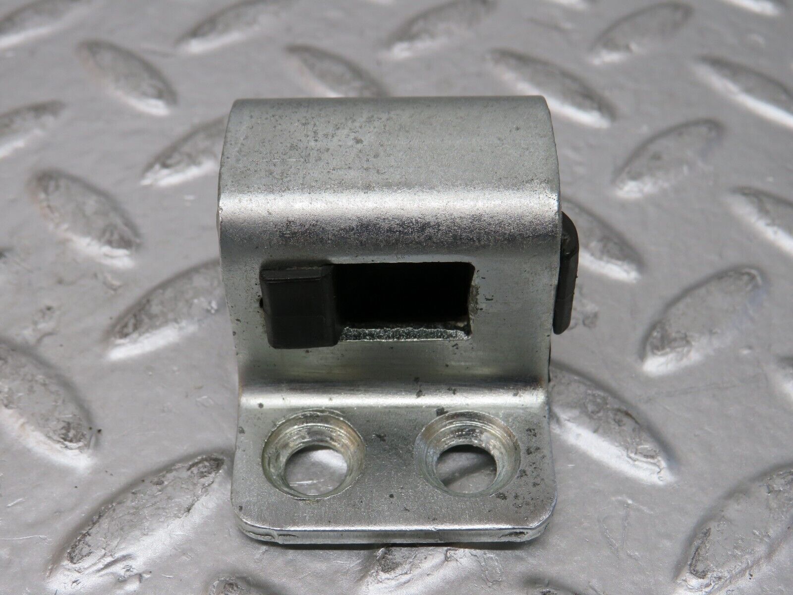 26808 Mercedes-Benz W123 240D Door Lock Latch Rear Left Side