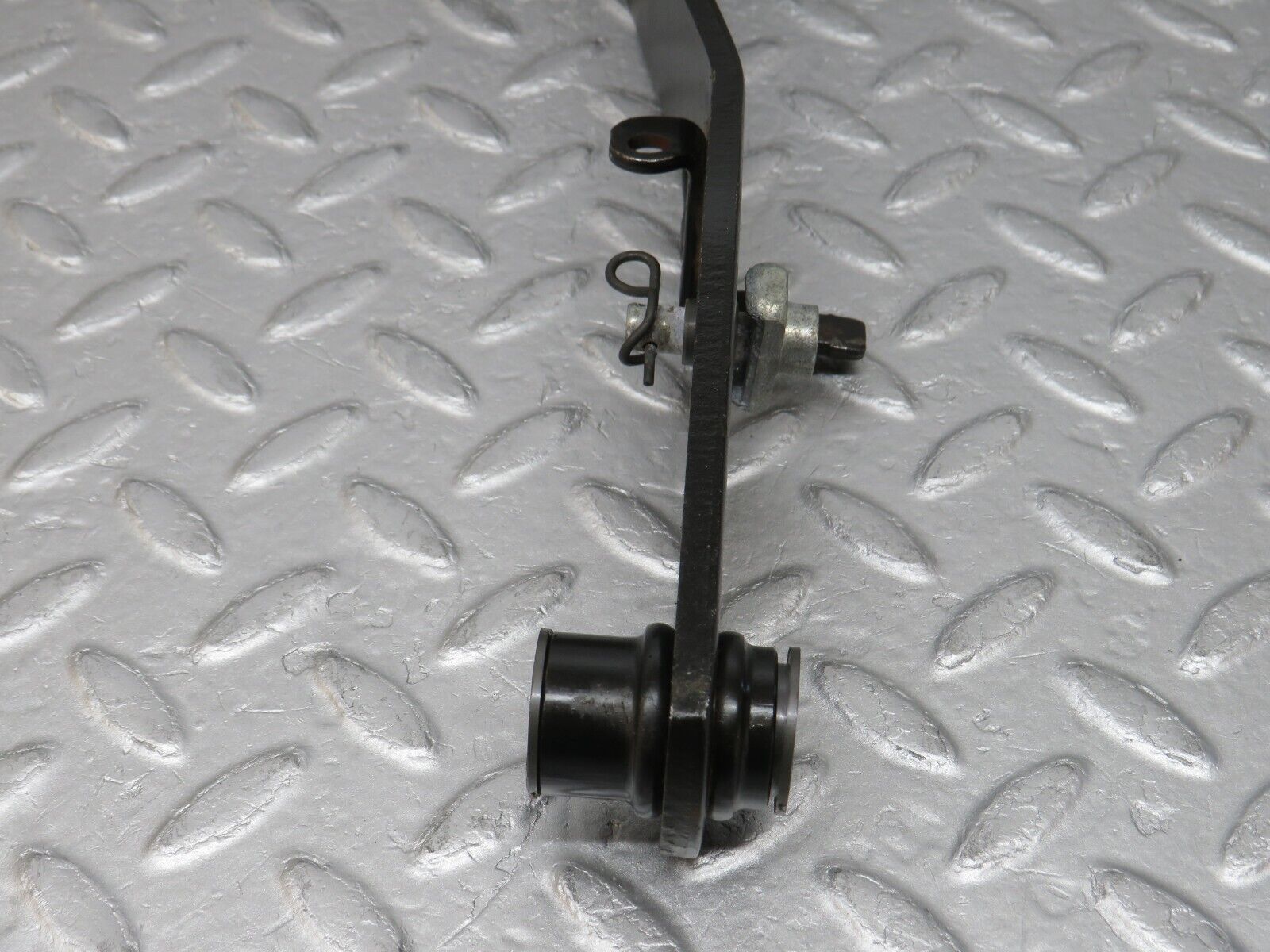 36536 Mercedes-Benz W201 190E 2.0L Brake Pedal With Rubber 1232910082