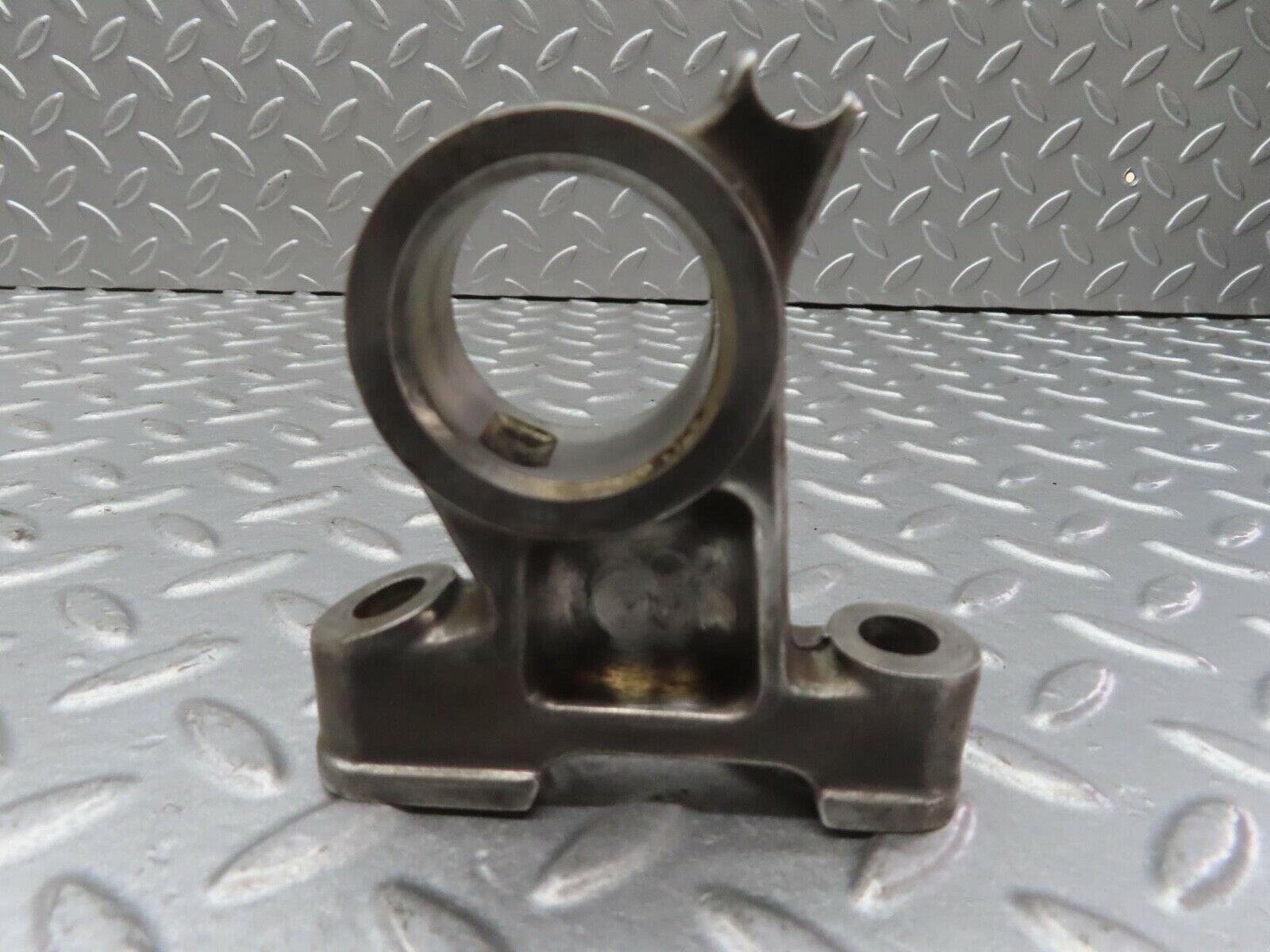 13359 Mercedes-Benz C107 350SLC Coupe Camshaft Tower Bearing