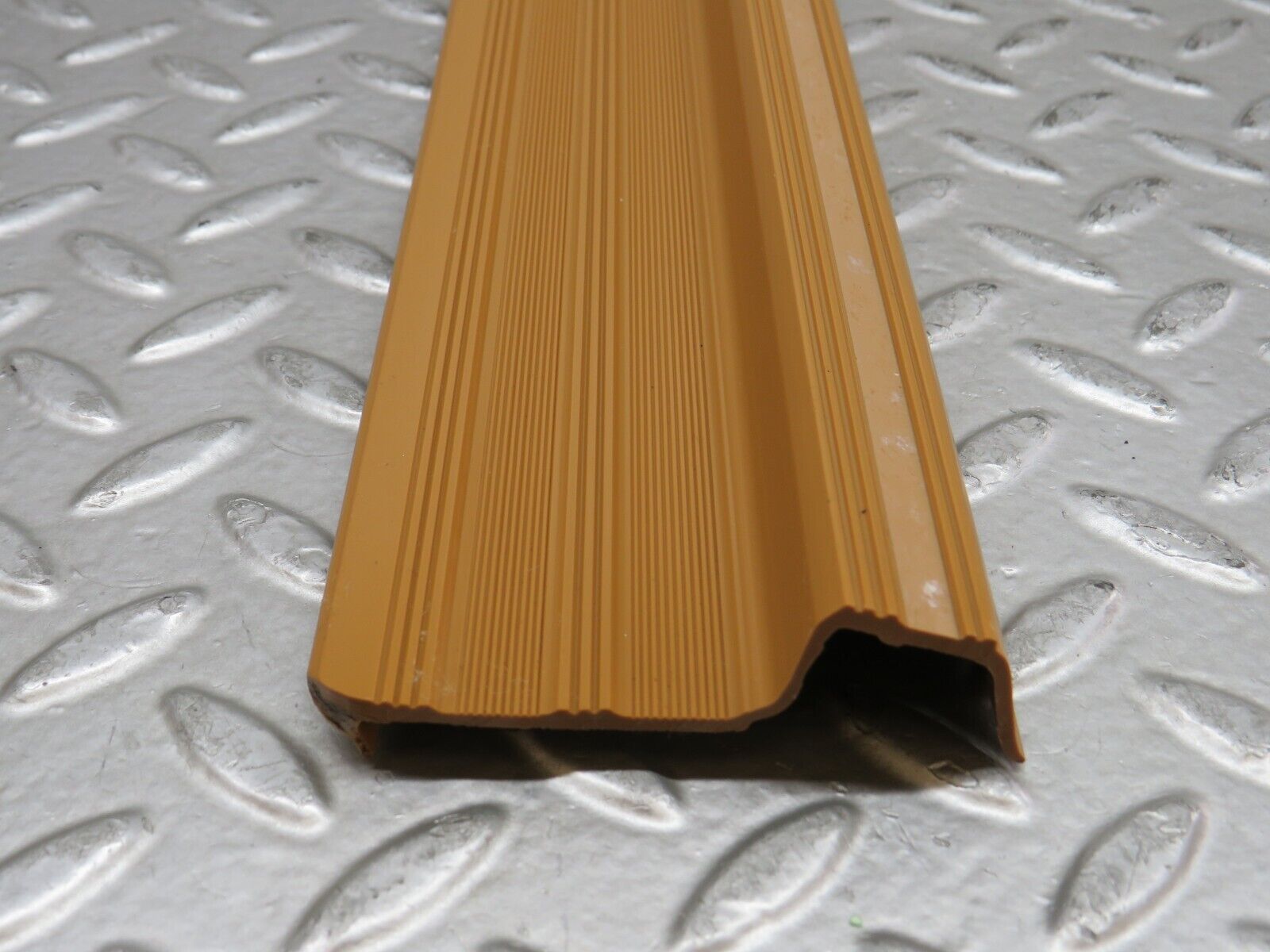 28555 Mercedes-Benz W123 230E Front Left Door Sill Trim Palomino