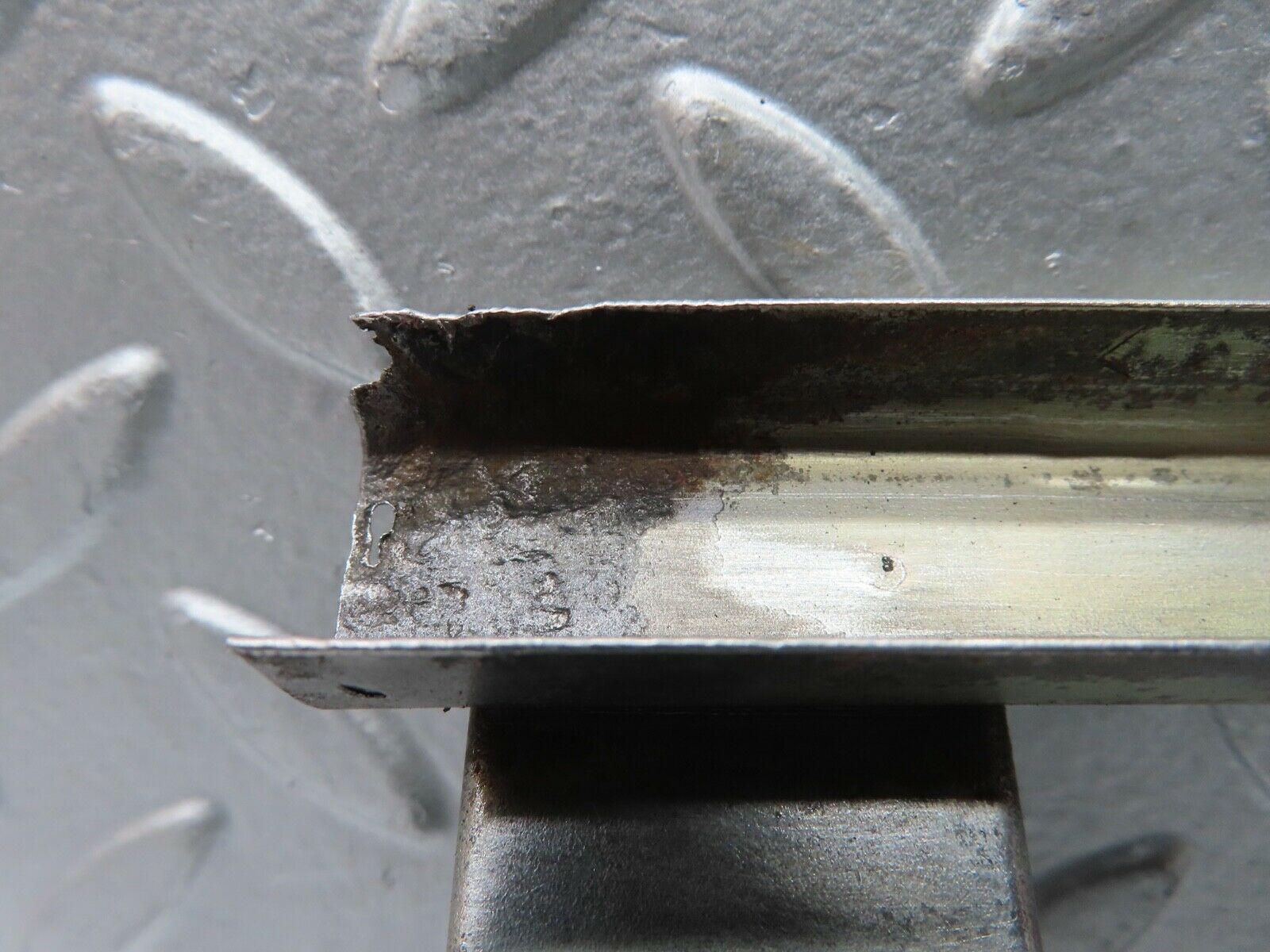 21482 Mercedes-Benz W126 300SE Rear Right Window Channel