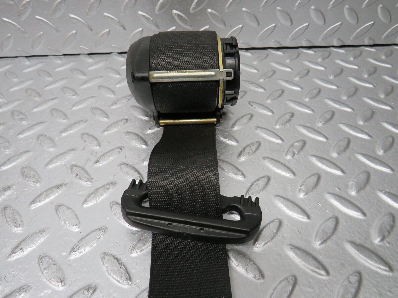 30560 Mercedes-Benz W124 230E Rear Seat Belt & Buckles 1248600086 1248608585