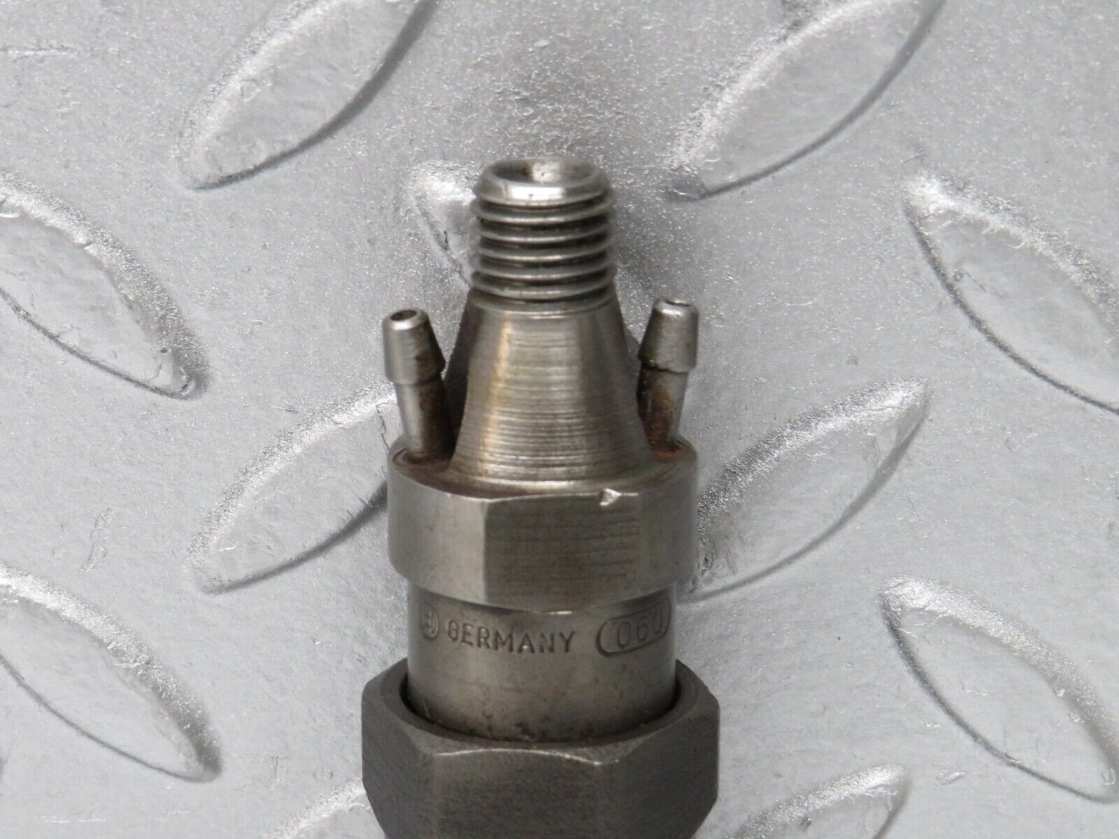 35891 Mercedes-Benz 240D OM616.912 Diesel Fuel Injector Bosch KCA30S35/4