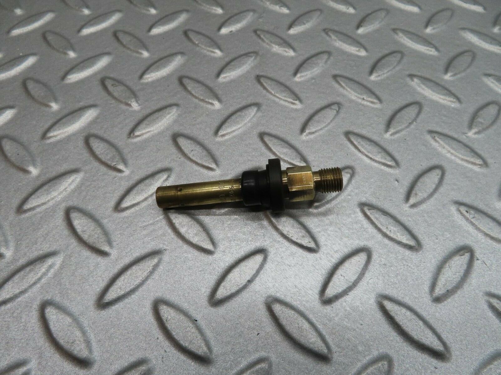 12173 Mercedes-Benz R129 300SL Coupe Fuel Injector 0437502054