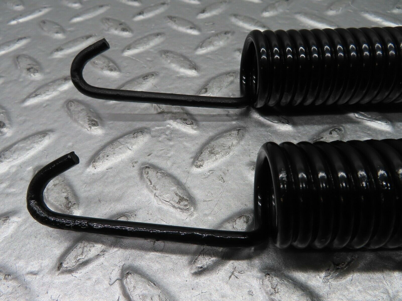 20889 Mercedes-Benz W114 250CE Coupe Bonnet Hinge Spring Pair