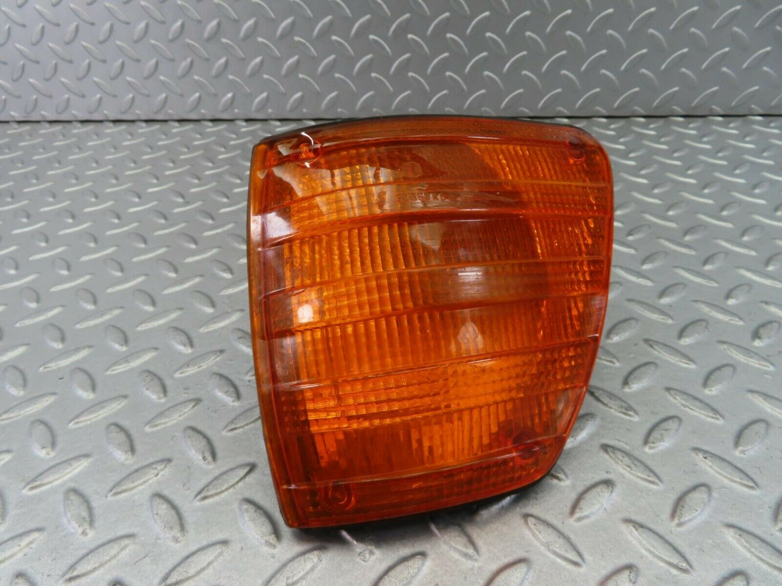 8057 Mercedes-Benz W116 Indicator Light Front Left 1305233001