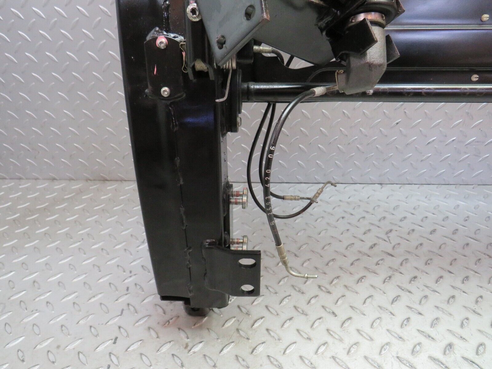 38181 Mercedes-Benz A124 320E Cabriolet Rear Headrest Complete Mechanism 1248600632 1248601032