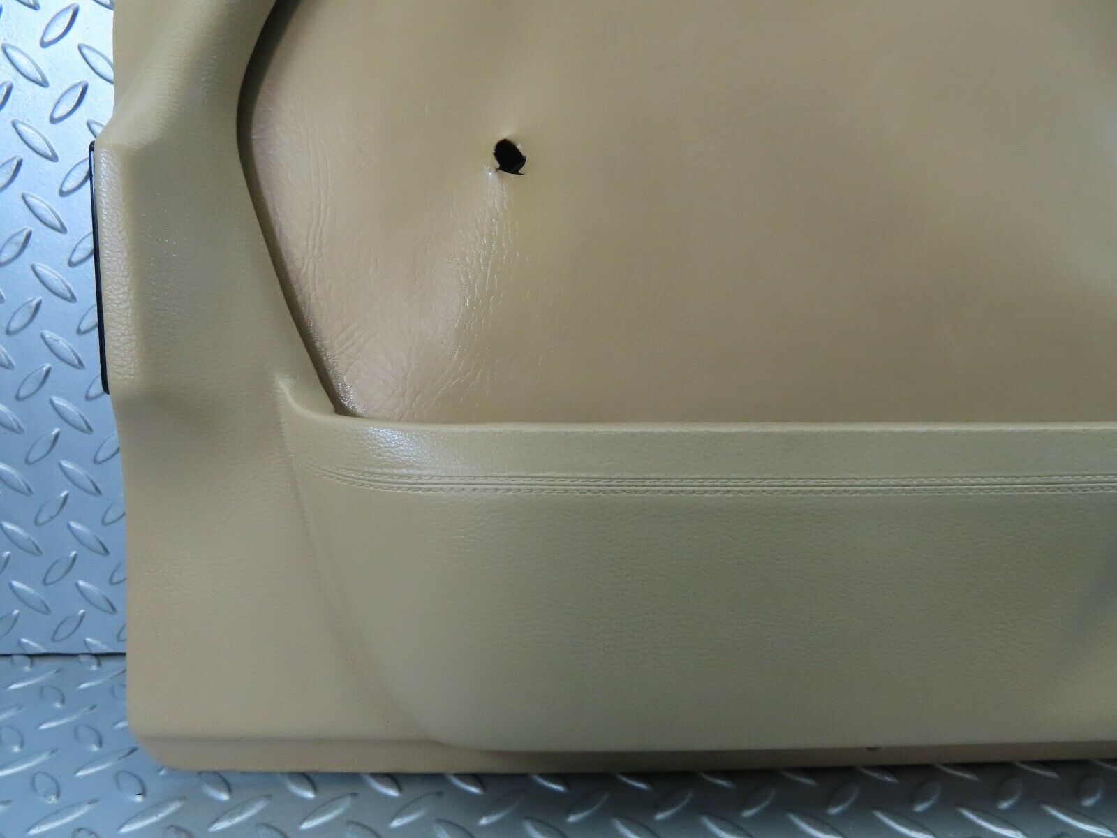 7317 Mercedes-Benz W116 450SE Front Right Door Card Beige