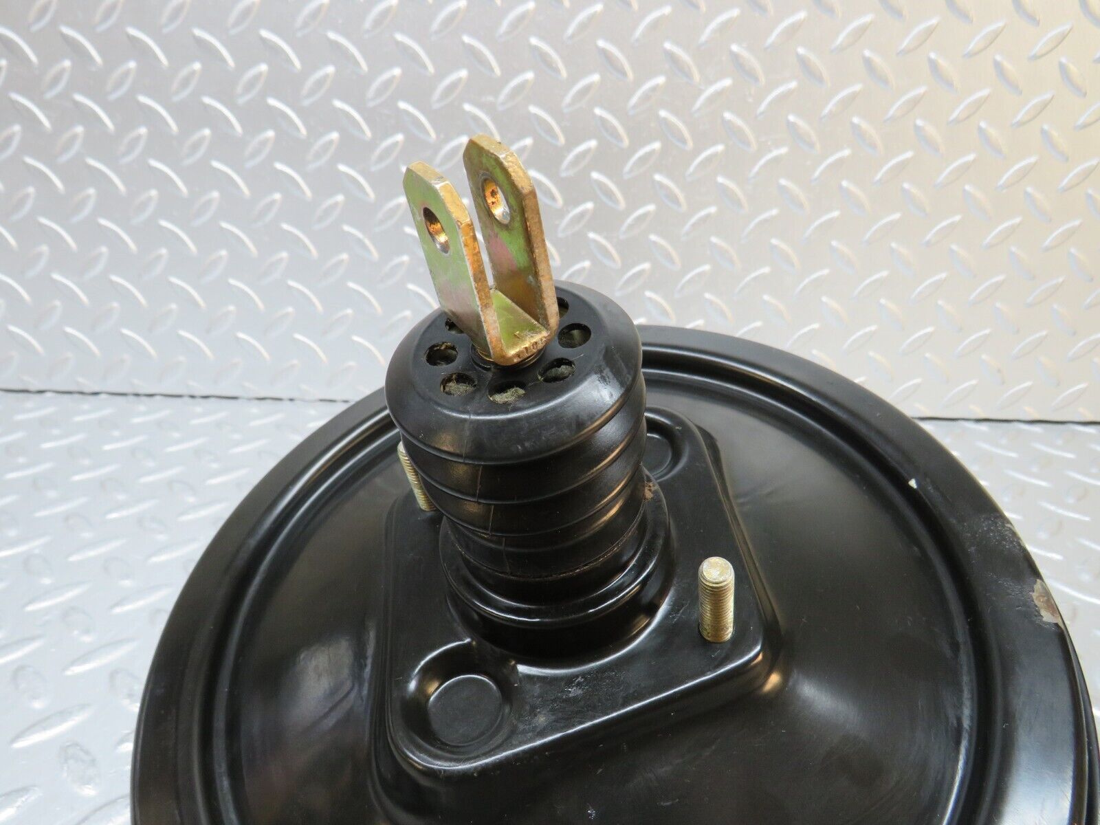 31347 Mercedes-Benz S124 220TE Wagon Brake Booster Lucas 0044301630