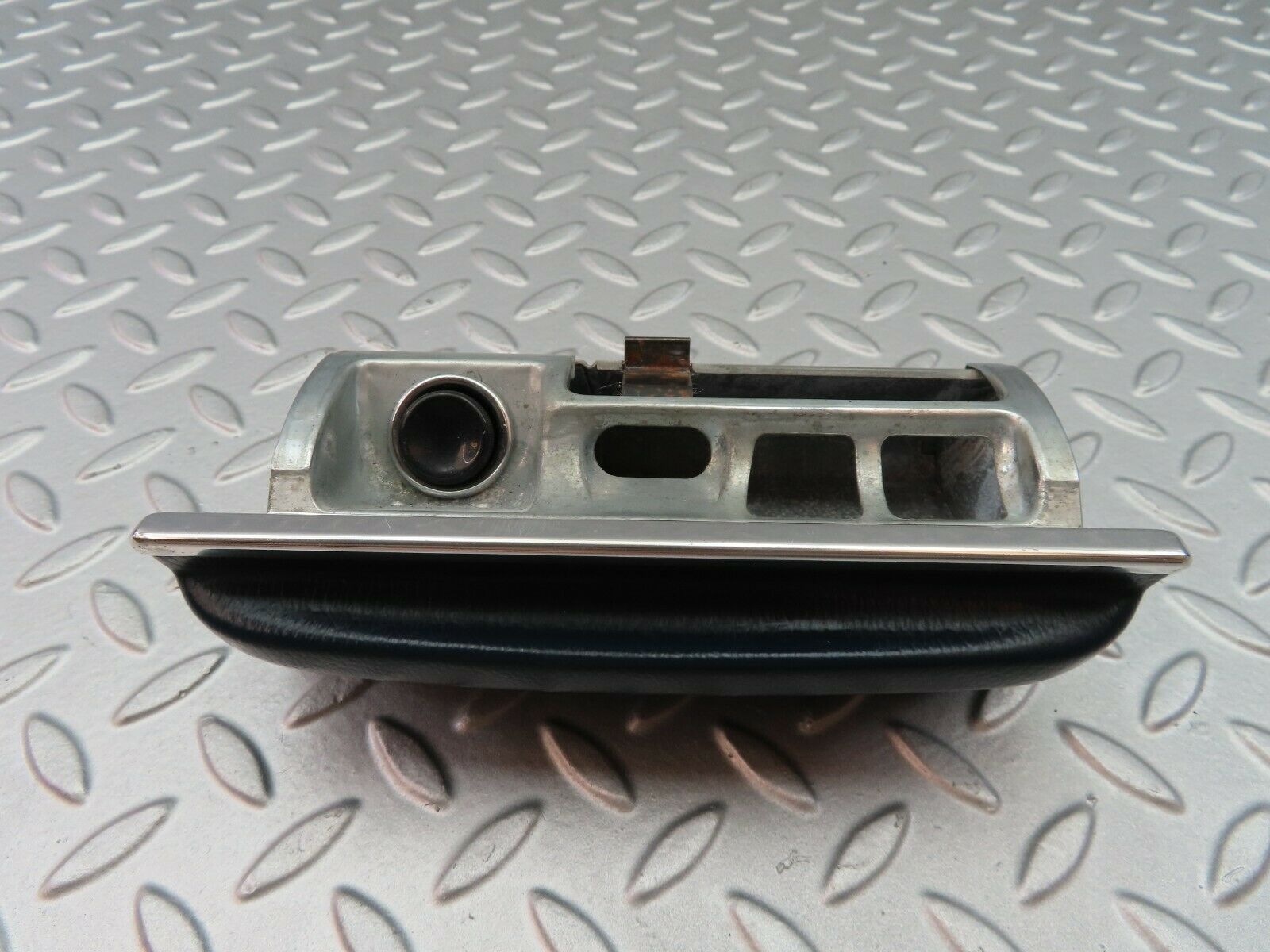 6849 Mercedes-Benz C107 350SLC Coupe Centre Console Ashtray Blue