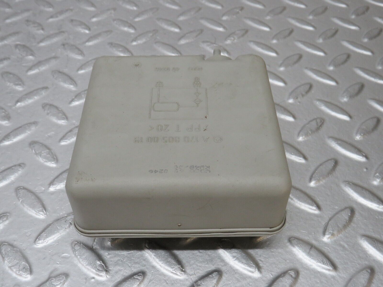 35037 Mercedes-Benz W210 320E Vacuum Reservoir 1708050019