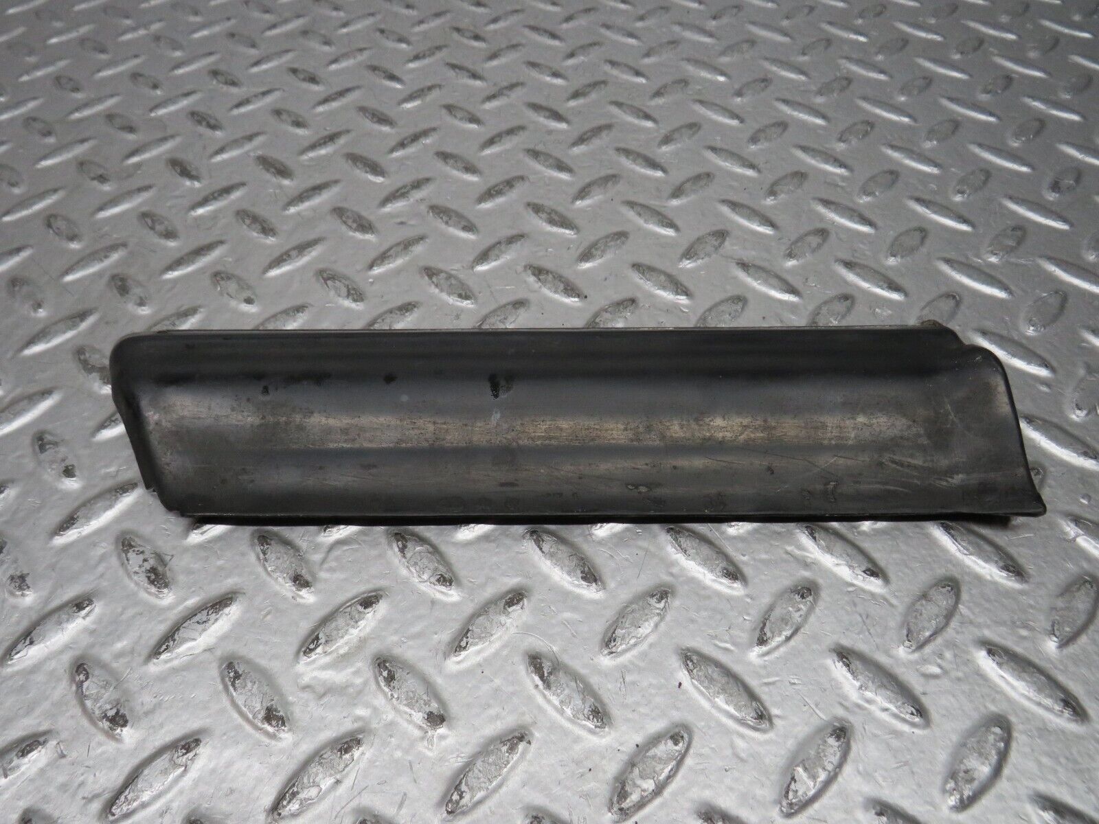 28618 Mercedes-Benz W123 280E Front Left Fender Wing Lower Moulding Trim