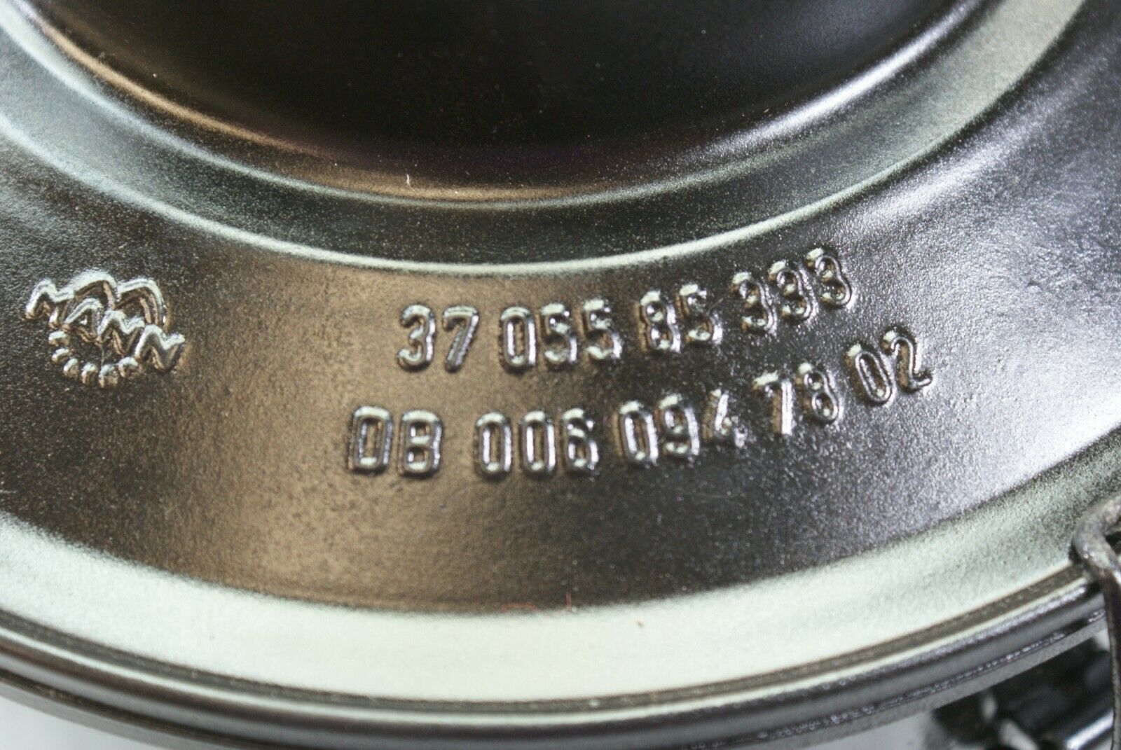 3081 Mercedes-Benz W115 220D Air Filter Box 3705585333