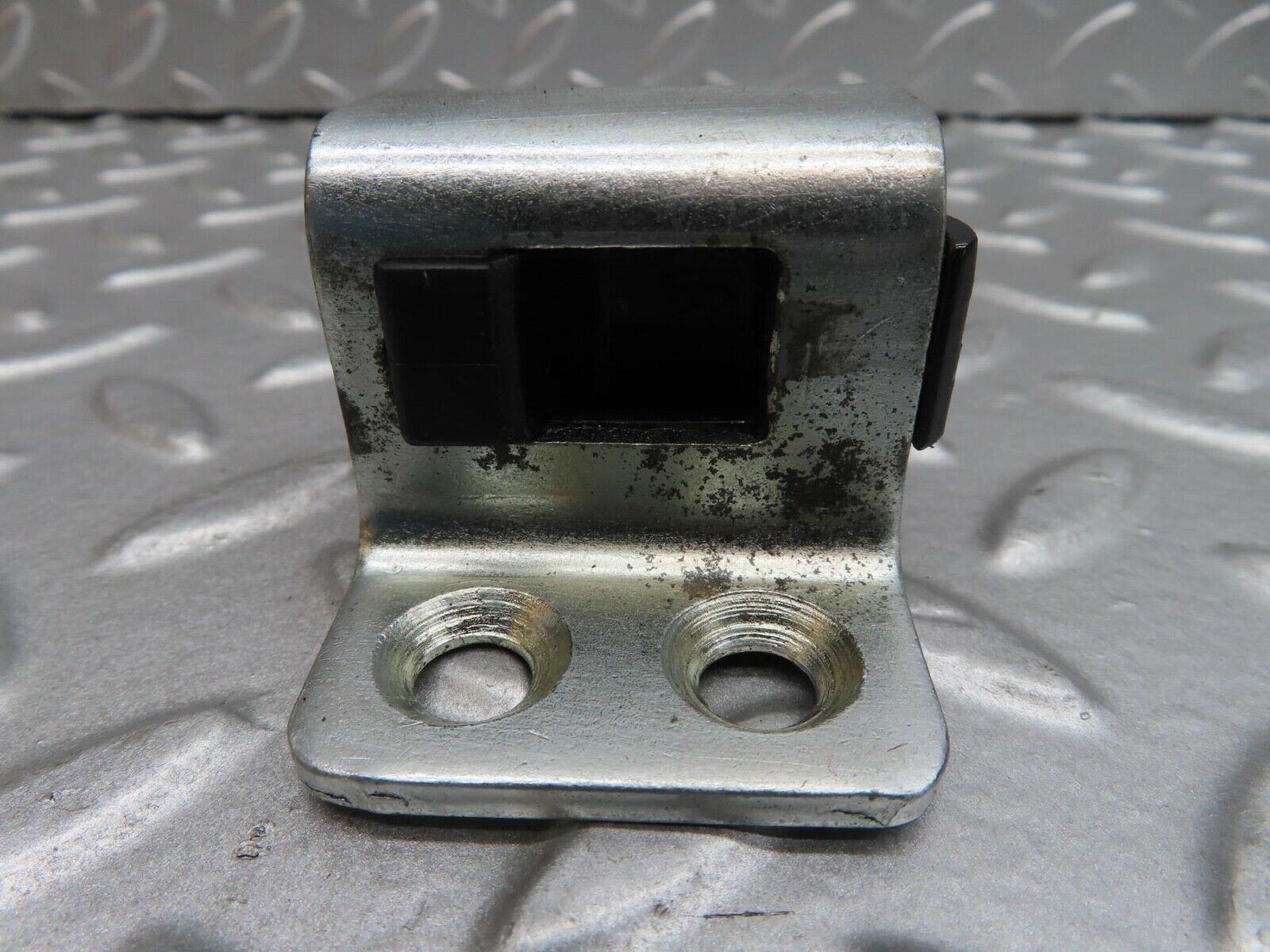 7037 Mercedes-Benz W123 230E Door Lock Latch Left Side