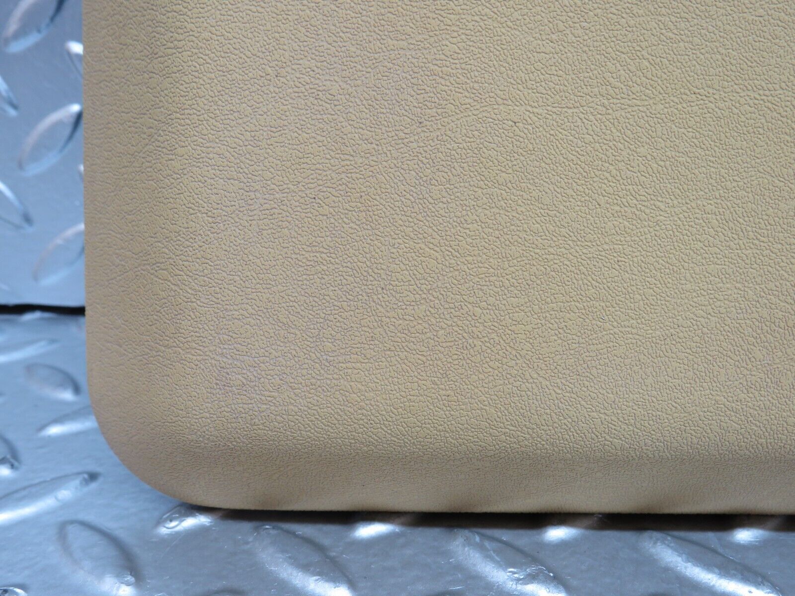 29649 Mercedes-Benz W123 230E First Aid Box 1238650353