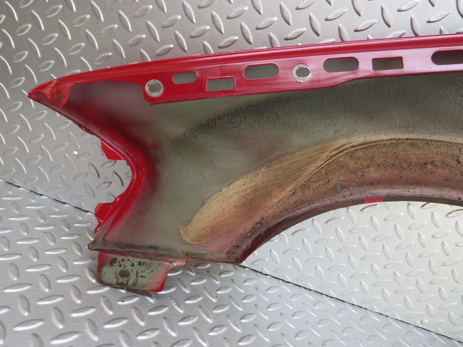 33369 Mercedes-Benz W202 C180 Front Right Fender Wing