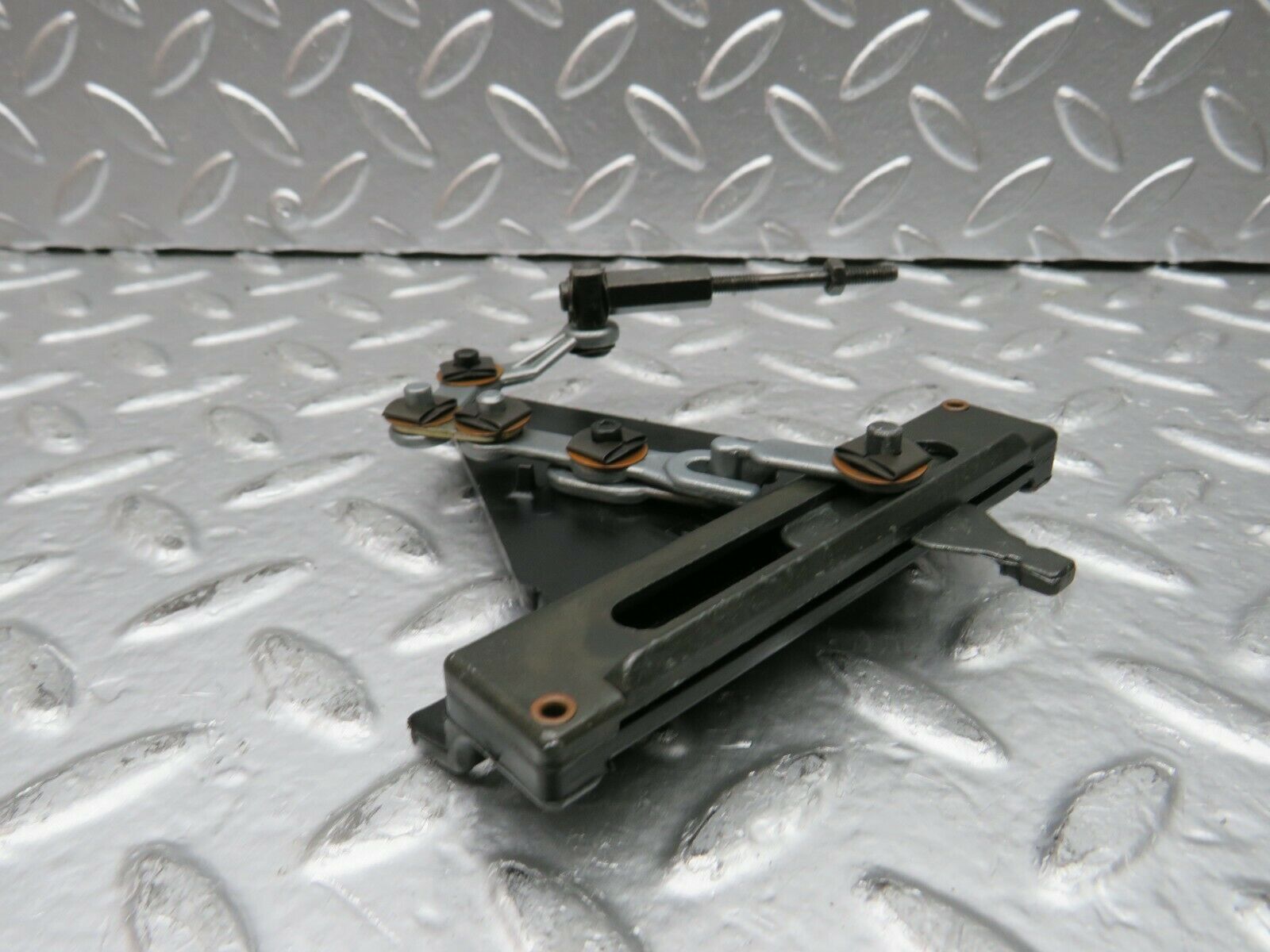 22719 Mercedes-Benz C107 450SLC Coupe Air Vent Control Lever Centre