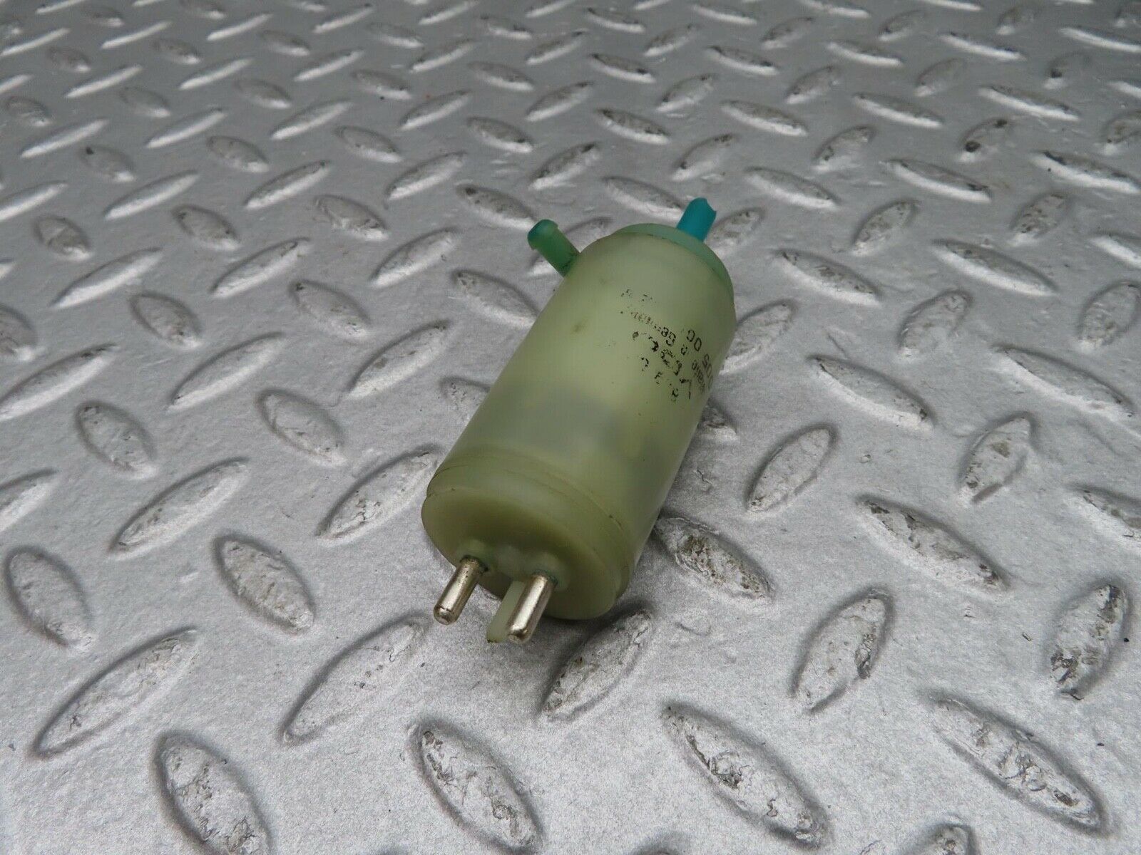 16180 Mercedes-Benz W124 260E Windscreen Washer Pump