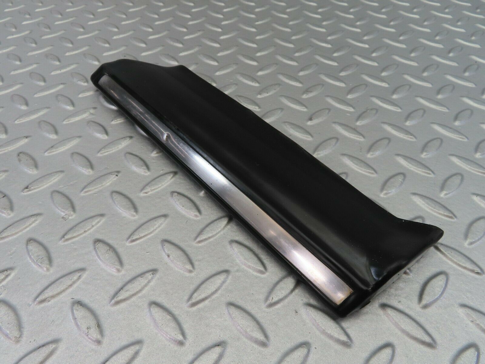 7506 Mercedes-Benz S123 230TE Wagon Front Right Fender Wing Lower Trim