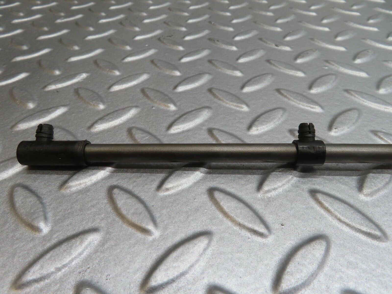 13360 Mercedes-Benz C107 350SLC Coupe Camshaft Oil Tube