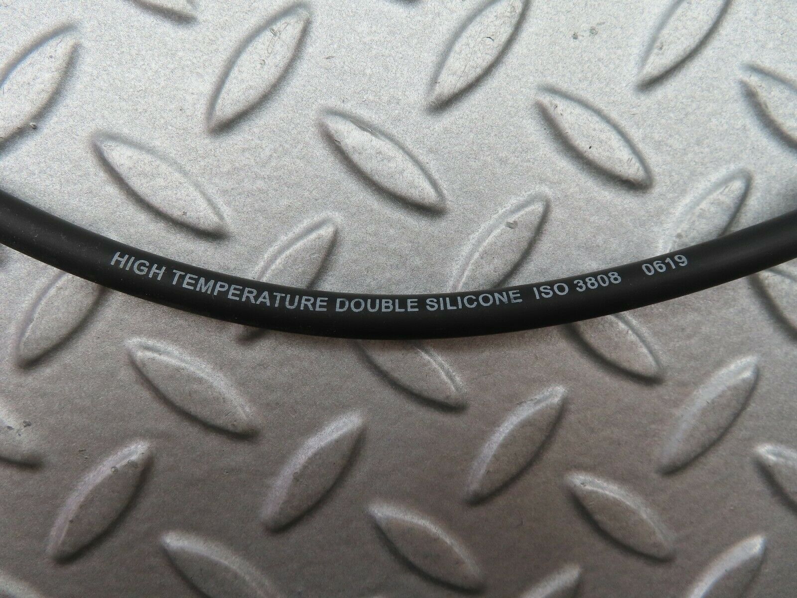 5600 Mercedes-Benz W124 230E Ignition Lead Set