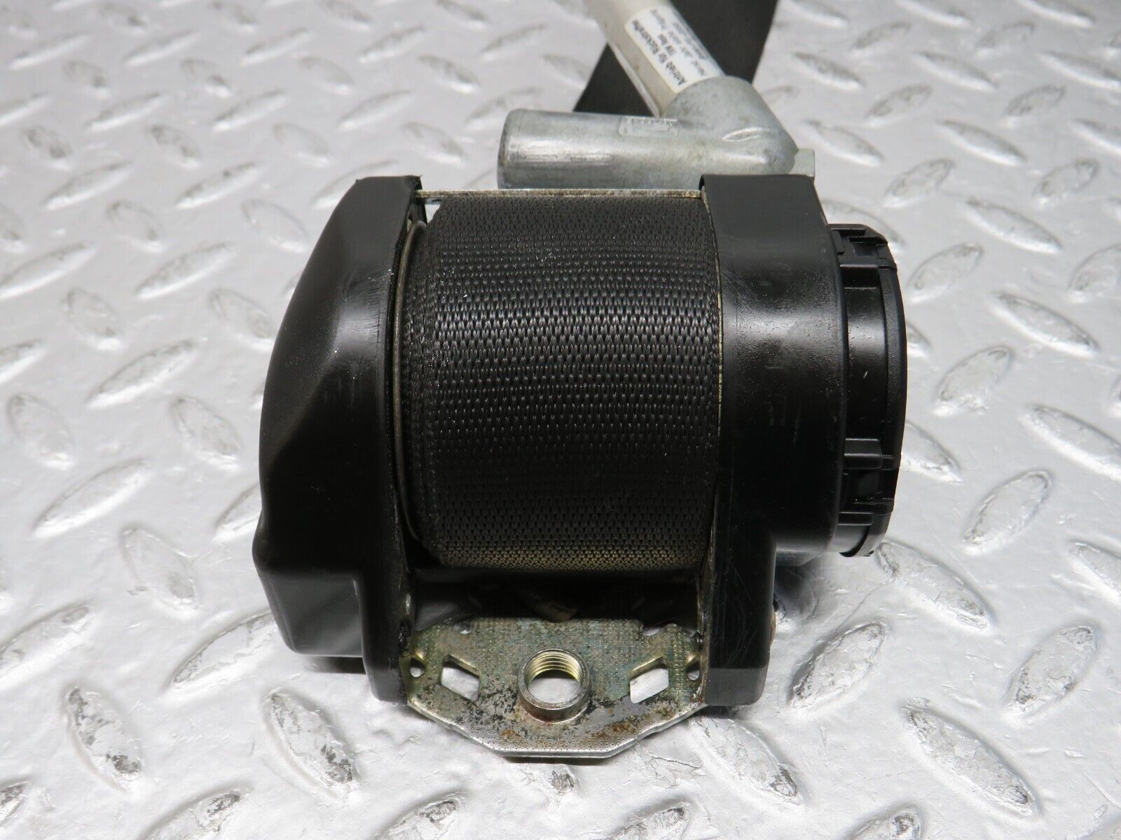 38001 Mercedes-Benz A124 320E Cabriolet Front Left Seat Belt With Buckle 1268600786 1248606569 1248680581