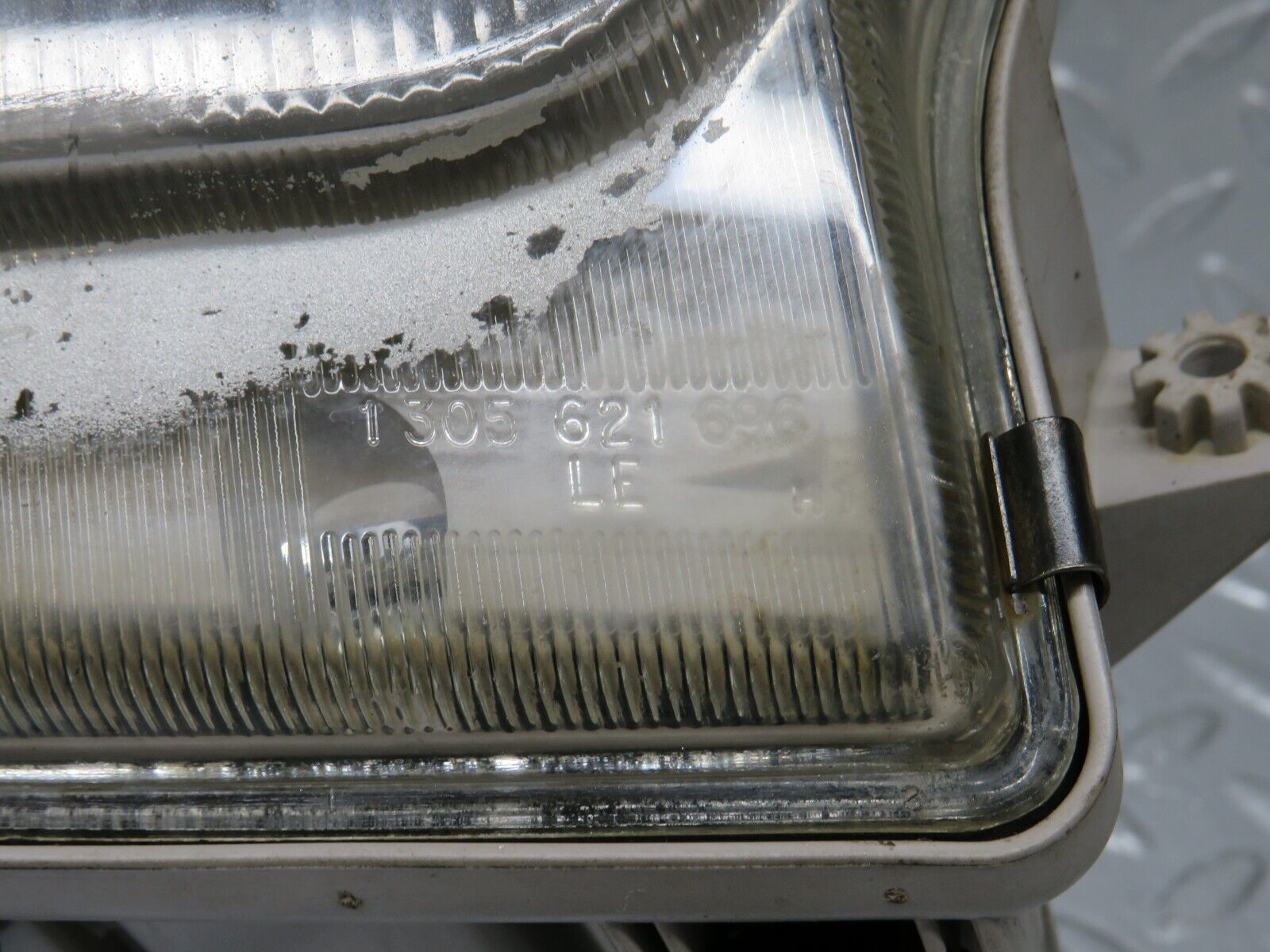 39611 Mercedes-Benz R129 320SL Coupe Front Left Fog Light Bosch 1305621696 1305230160 1305219028