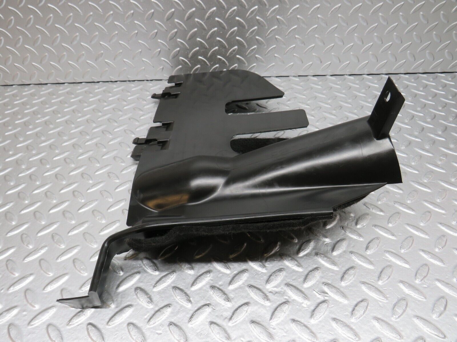 32505 Mercedes-Benz S124 300TE Wagon Front Right Under Dash Panel 1246802217